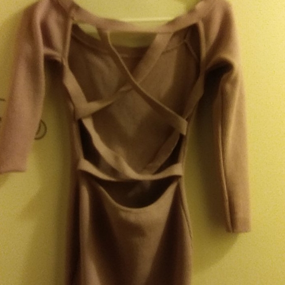 dresses - Picture 4 of 4